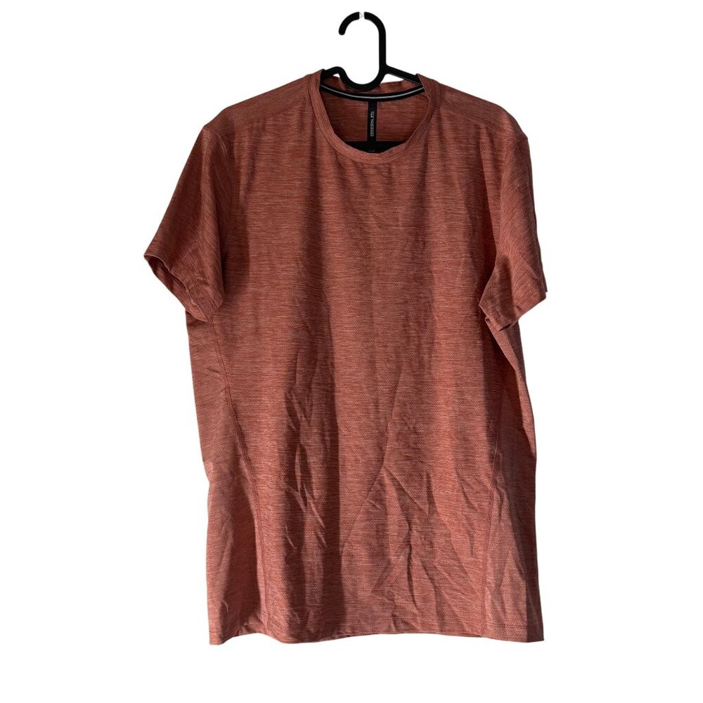 Ten Thousand Red Versatile Short Sleeve Performance TShirt Mens Size Small